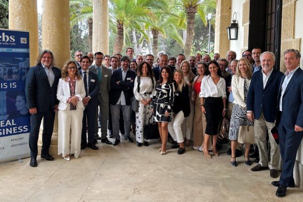 Velox Finance - Empresa colaboradora Rebs