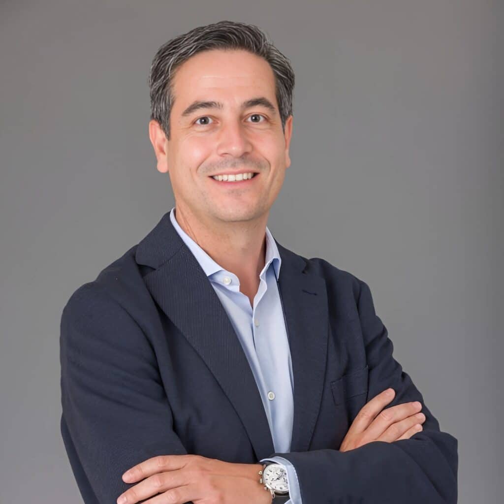 Carlos Bello - Rebs