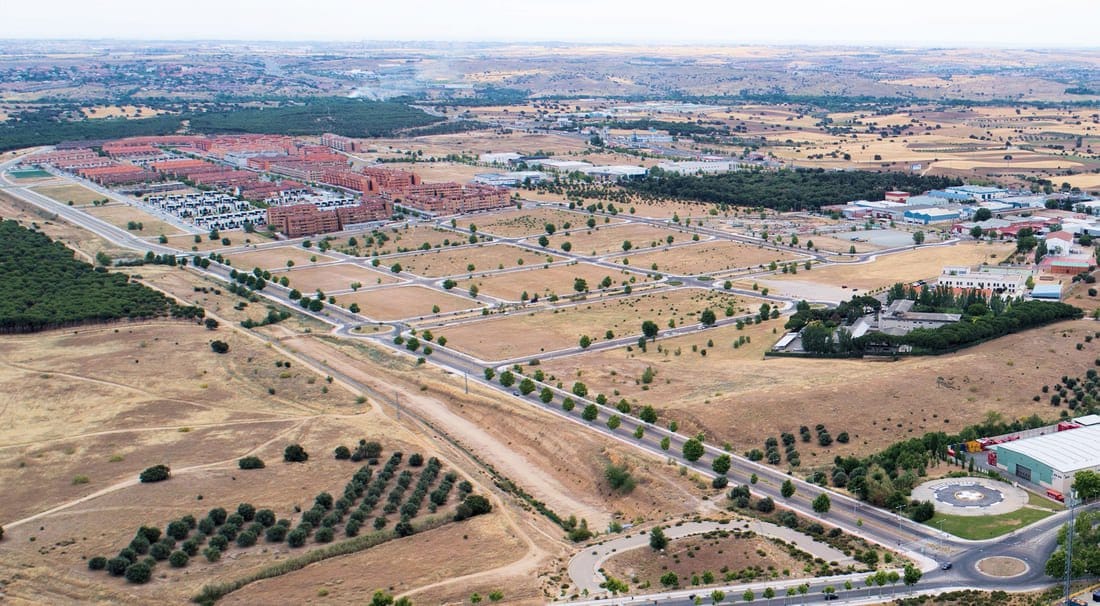 ¿Urbanizar suelo como si fuera infraestructura? La clave para impulsar la vivienda asequible en España