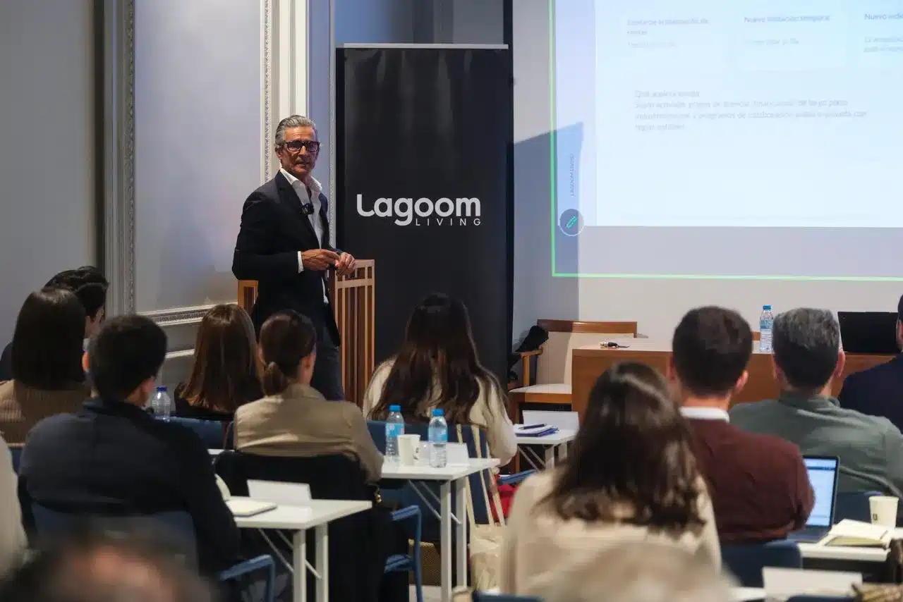 profesor-clase-master-malaga-lagoom